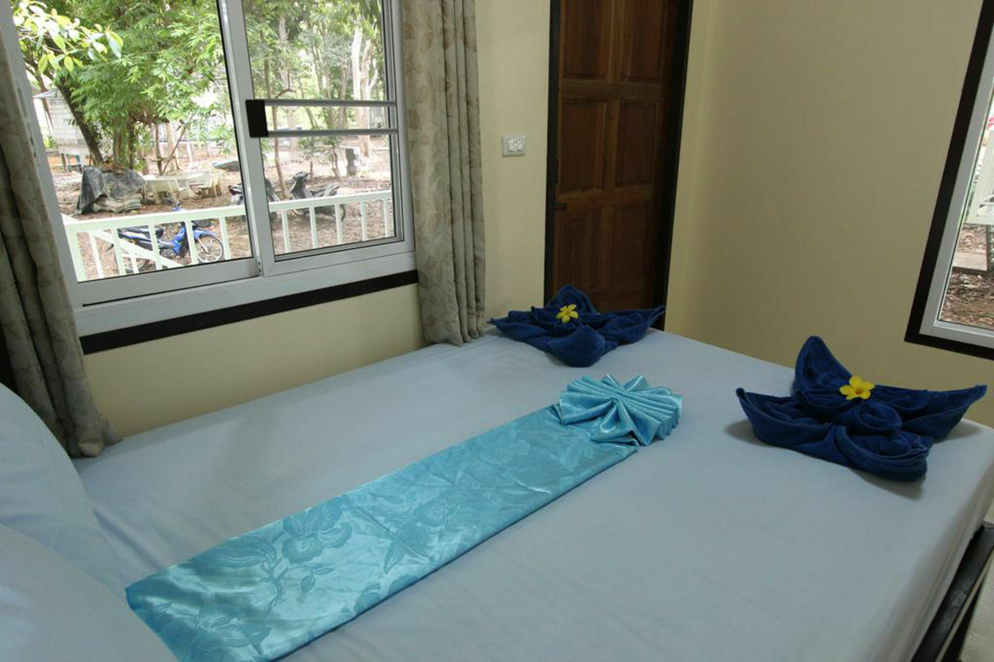 Koh Phayam Greentawan Resort Bagian luar foto